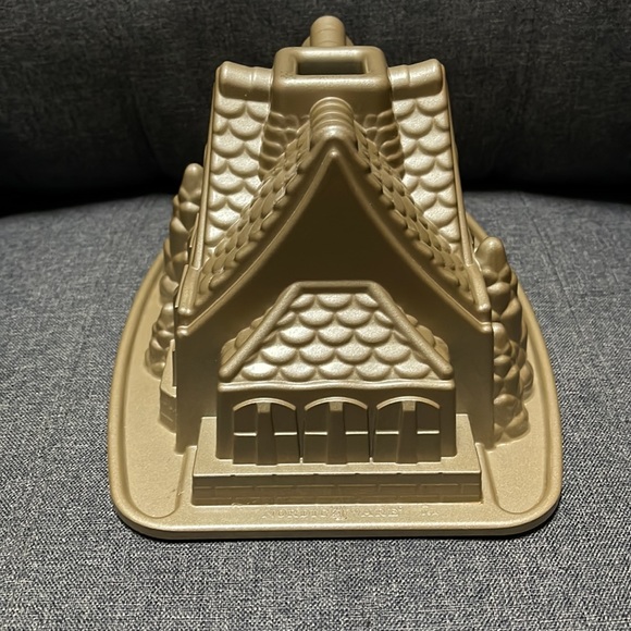 Nordic Ware Gingerbread Bundt Pan - Picture 7 of 16